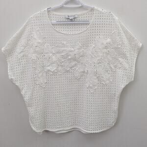 ii sisters cotton eyelet top